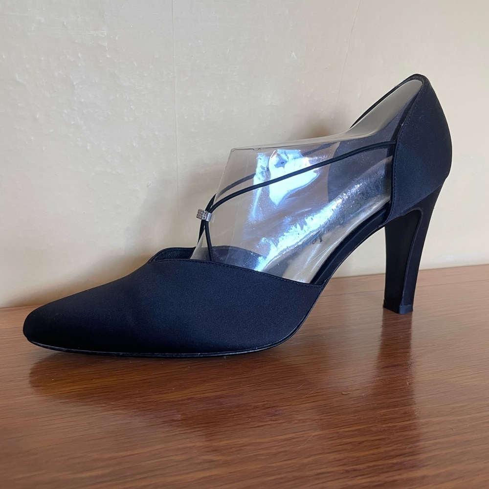 LIFE STRIDE Black Satin High Heels with Rhinestone Embellishment